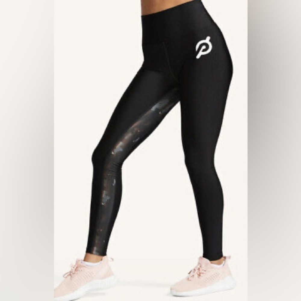 Peloton show up black Floral high rise leggings size small